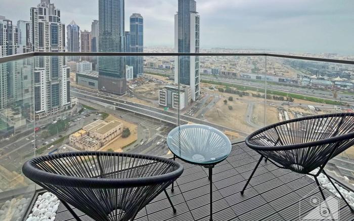 Burj Crown Luxury 2-Bedroom with  Balcony