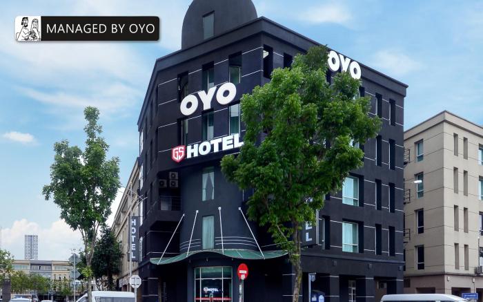 Super OYO GS Hotels Near Sunway Giza Mall
