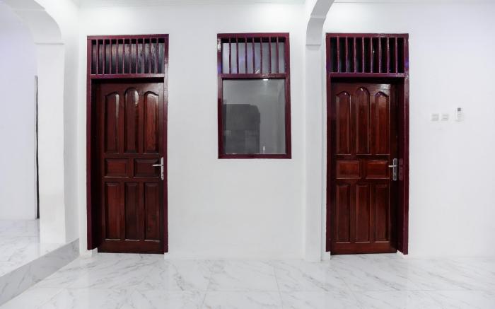 RedDoorz Syariah @ Sakura Hotel Jatiwaringin