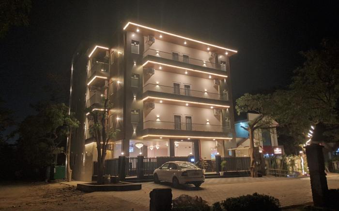 KDS EMERALD SUITES
