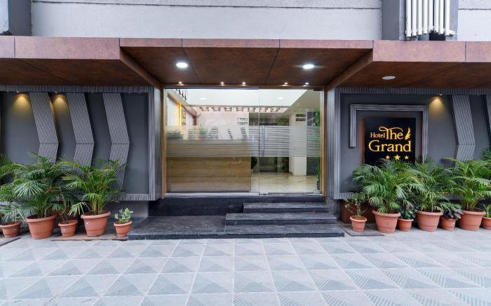 Hotel The Grand 