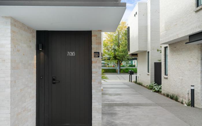 Luxurious City Retreat 3 Bed 3 Bath Near CBD