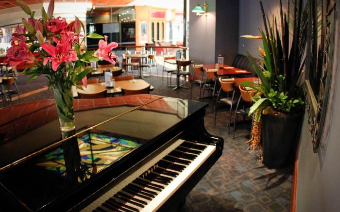 Nightcap at Matthew Flinders Hotel