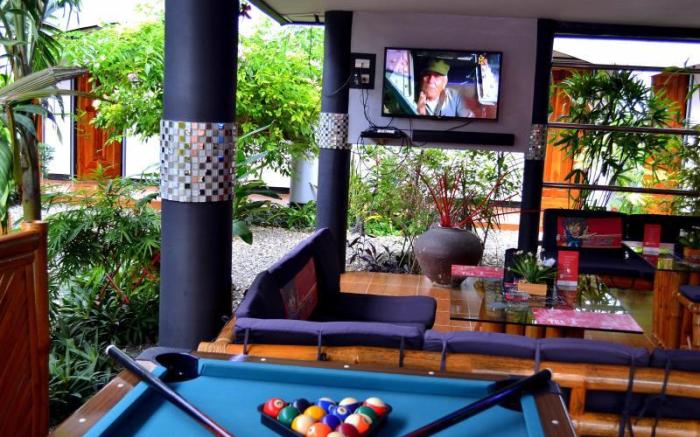 Micky Santoro Hotel and Restaurant
