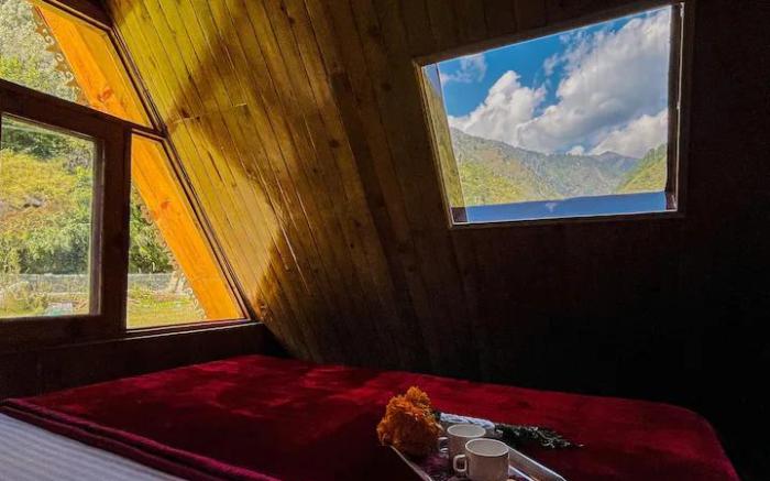 ASHAPURI COTTAGE , Near Rupi Raila Waterfall