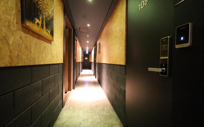 Yeongdeungpo Hotel YOLO