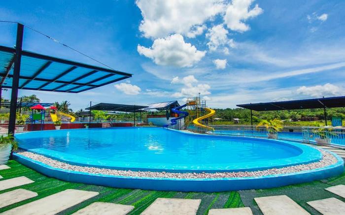 Blue Palm Mountain Resort