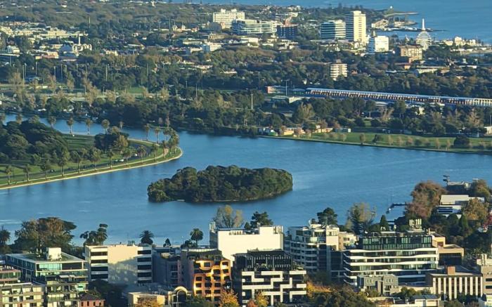 Brilliant Lv56 Condo HighRise Bay View