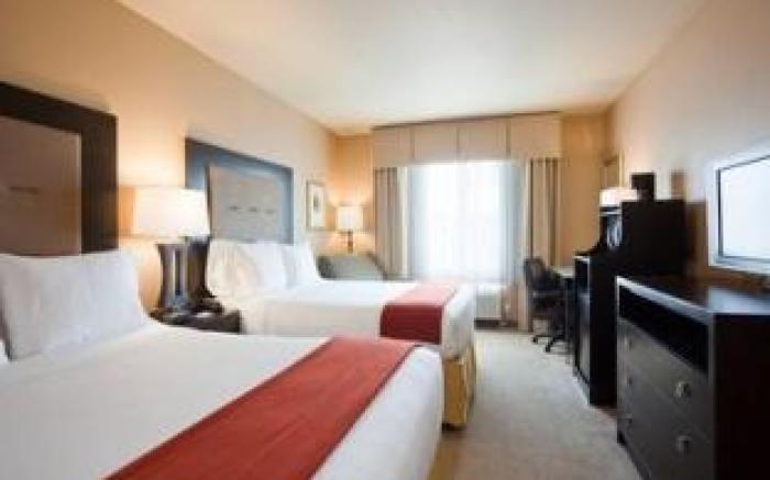 Holiday Inn Eau Claire South