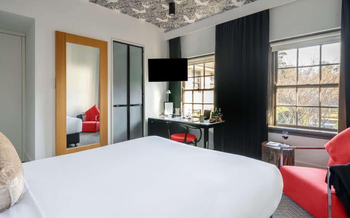 Peppers Gallery Hotel Canberra
