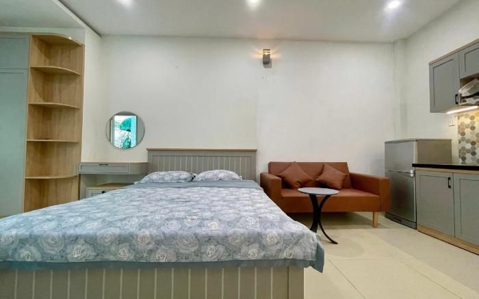 Apartment by the Park - Room 202