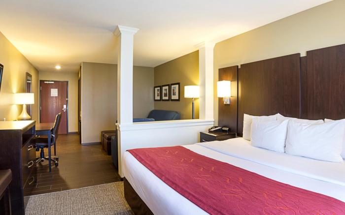 Comfort Suites & Conference Center