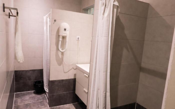 Pest-port Apartment 5 rooms for 20 people