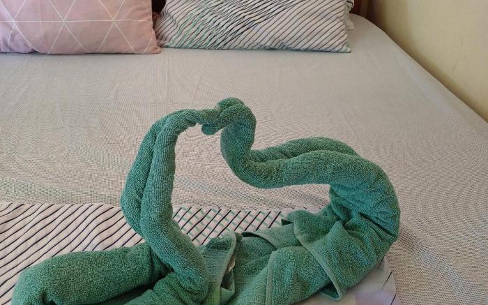 {GROUP} Room for 4 at Calitang pearl