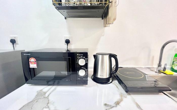 M 1-5Pax Cozy Home Trefoil 2QBeds Setia Alam WiFi