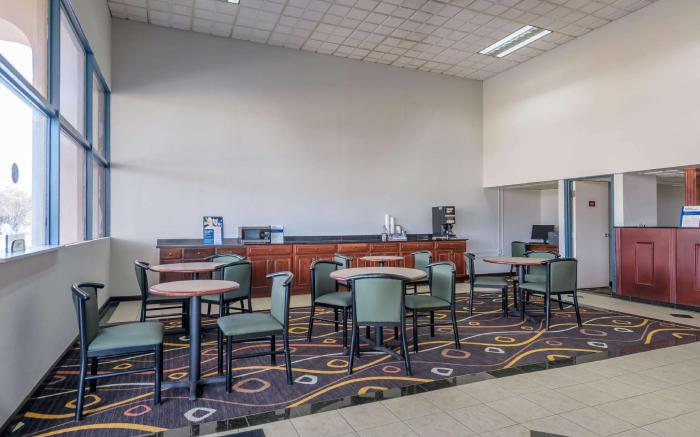 Motel6 Forsyth, GA – Tift College