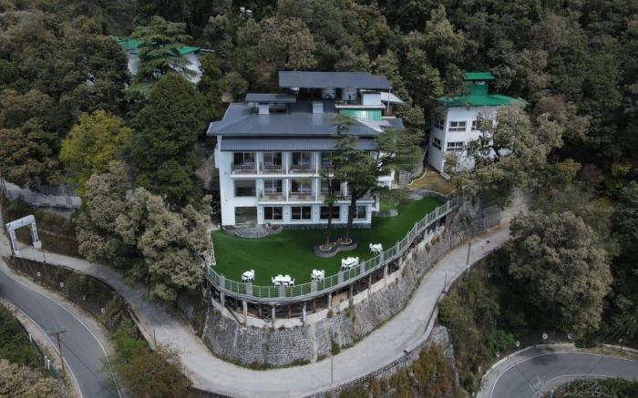 Baris Resort