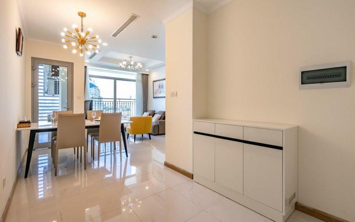 Vinhomes Central Park 2BR with Entire HCM View