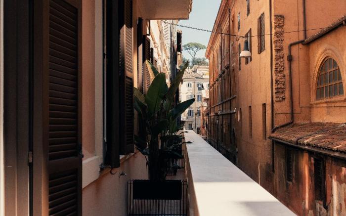 The Flow - Via Del Corso