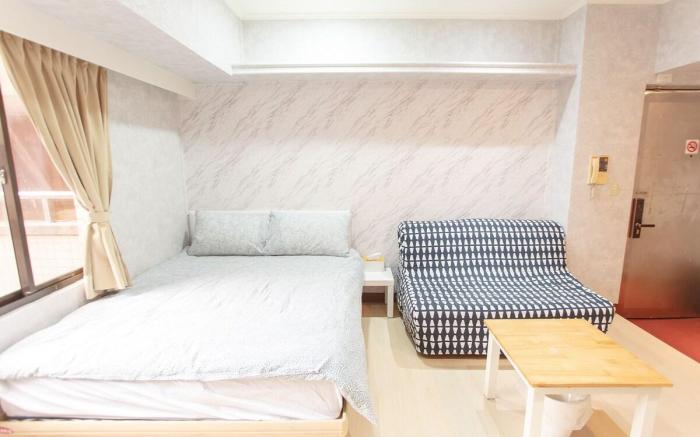Alan's Lift Building, Leisure Style Room for 2-4 Persons, directly opposite Taipei Main Station