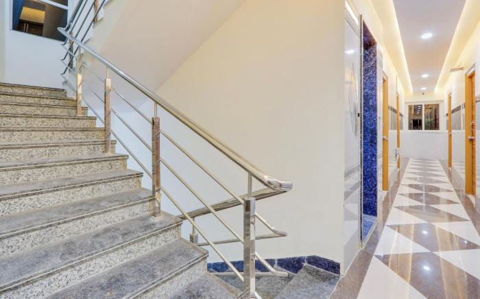 Super Townhouse Gachibowli Near Sky View