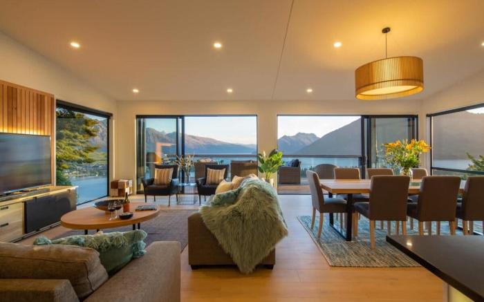 Highlands House|Lake Views |Free Parking |BBQ