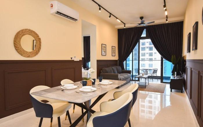 Sky88 D'Harry Suite by Nest Home | Balcony | Pool