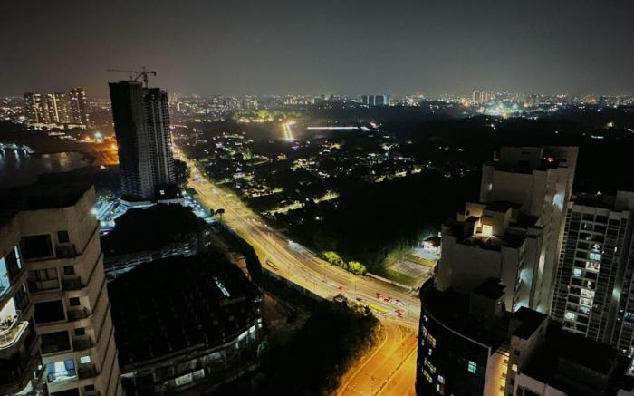 顶楼豪华版三房两厕4-12人适合家庭入住金海湾@Danga Bay YI JIA homestay