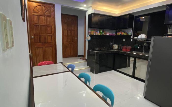 12pax-U5-R&F Vigan Transient House