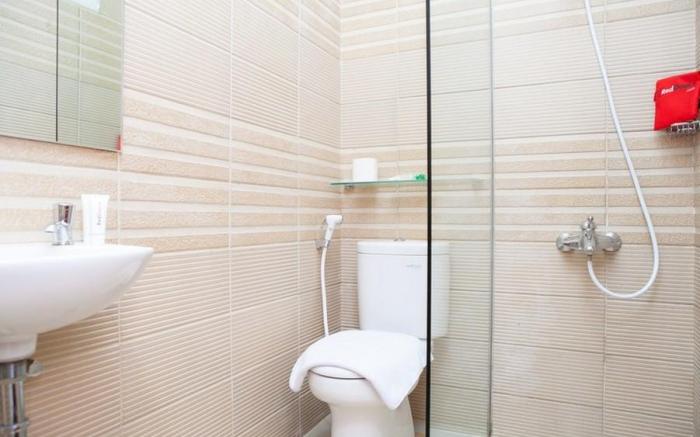 RedDoorz Plus near Pasundan University