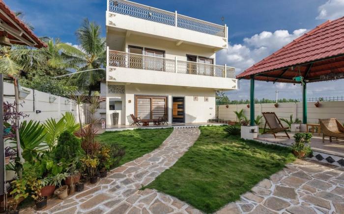 Tropicana Twins by JadeCaps|Jacuzzi|Projector|IKIA