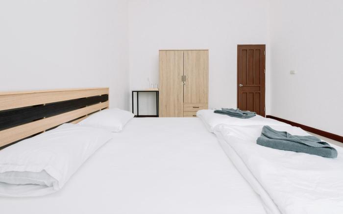 RedB hostel Unisex room