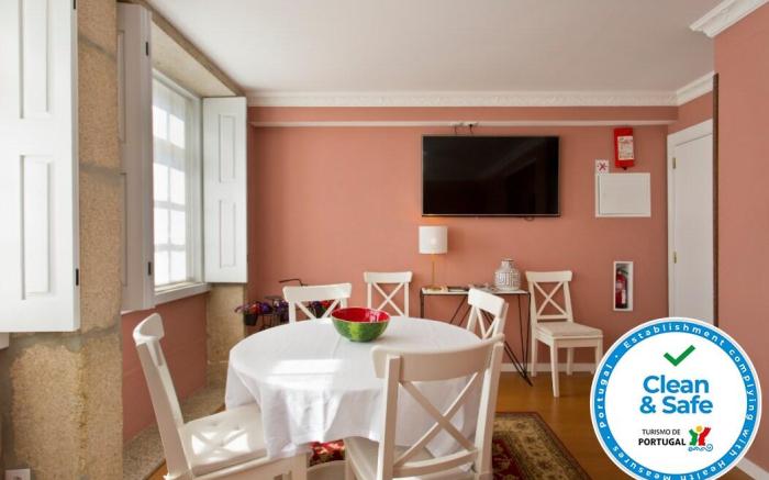 PORTO CLÉRIGOS Apartments Daisy (1st)