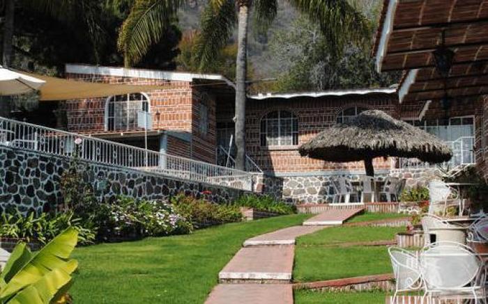 Mama Chuy Hotel & Villas