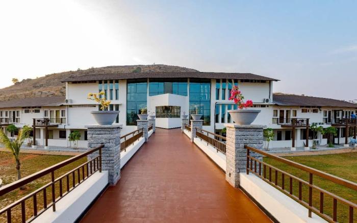 Shathayu Ayurveda Yoga Retreat