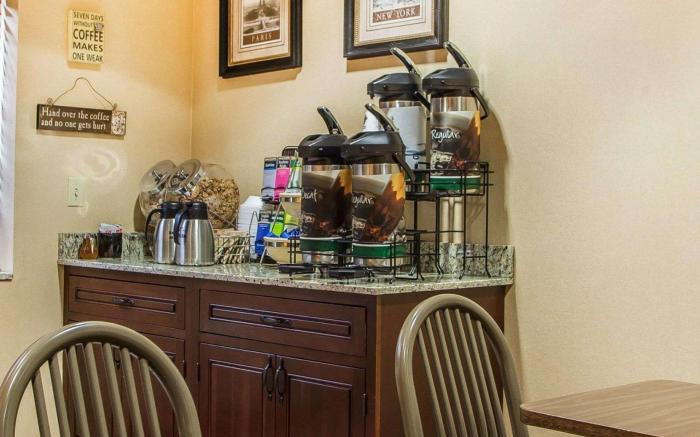 Comfort Inn & Suites
