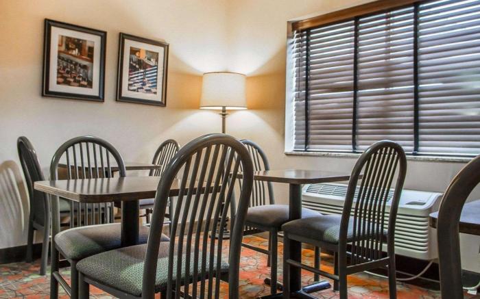Comfort Inn & Suites