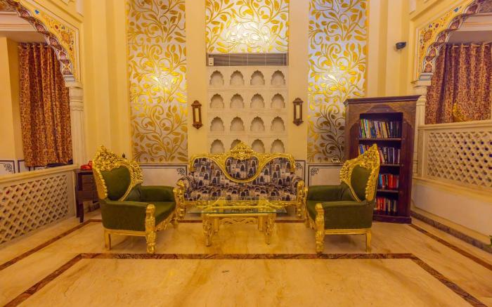 WelcomHeritage Traditional Heritage Haveli Hotel