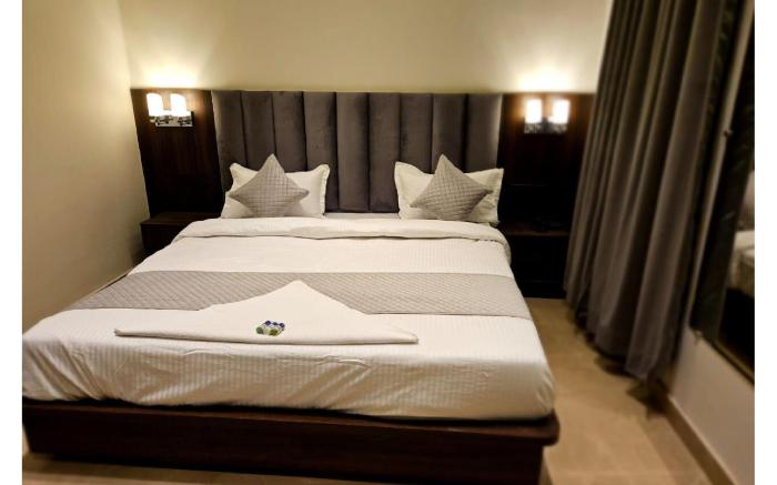 Hotel Majestic Grand By MNG Rooms