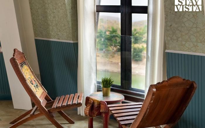 StayVista at Cerenity Castle with Lawn, Balcony