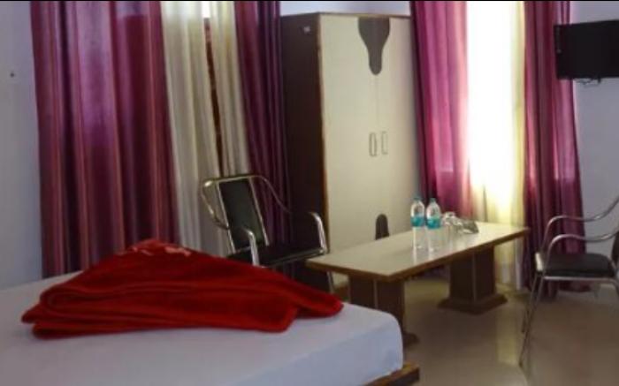 Hotel Jhansla By GRB
