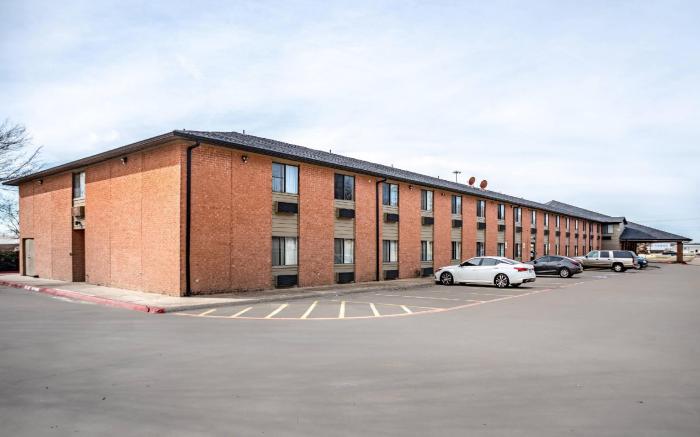 Econo Lodge Inn & Suites Mckinney - Plano North