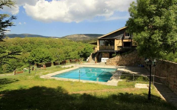 Casona De Navalmedio