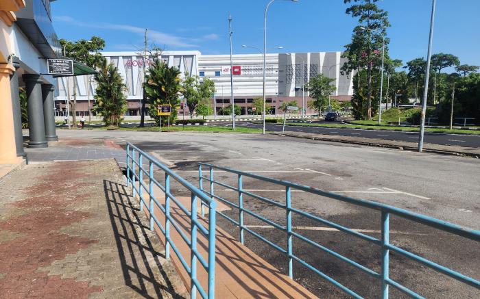 BEAR HOTEL NILAI
