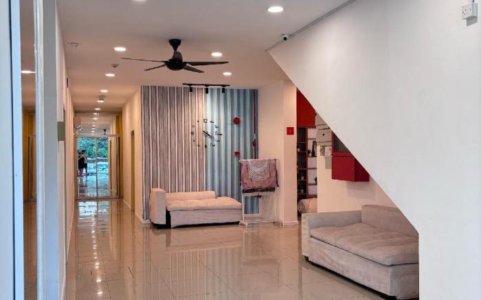 BEAR HOTEL NILAI
