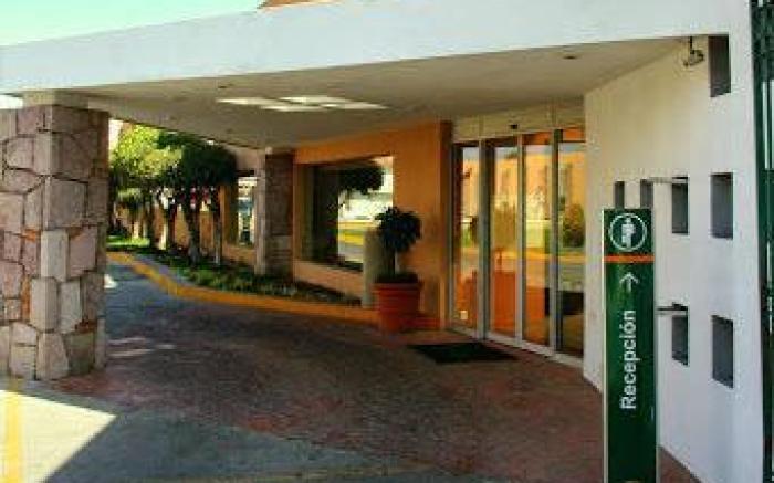 La Posada Hotel y Suites