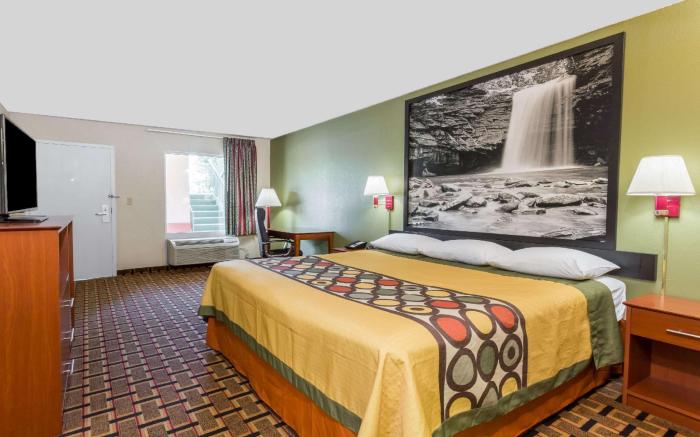 Super 8 By Wyndham Stafford