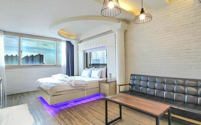 Hwamyeong Sky Hotel