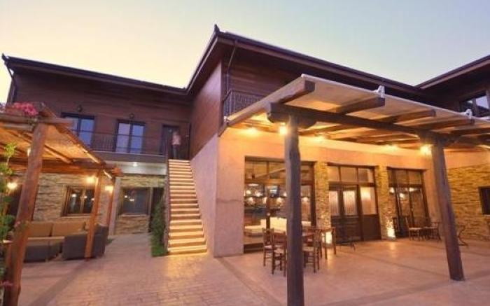Polys Guest House