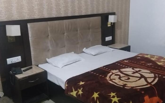Hotel Indra By GRB